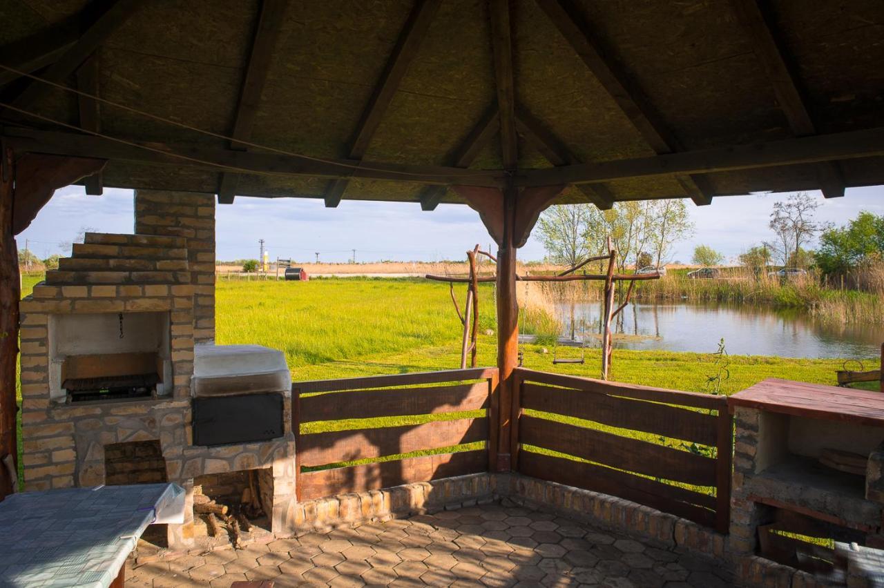 Etno Salas - Etno Ranch - Seosko Turisticko Domacinstvo Βίλα Palić Εξωτερικό φωτογραφία